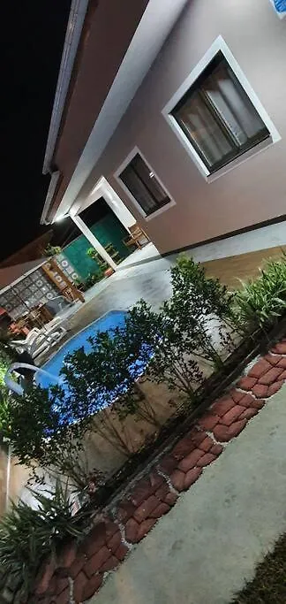 Casa Na Praia Do Sonho Com Piscina E Jardim. Palhoça